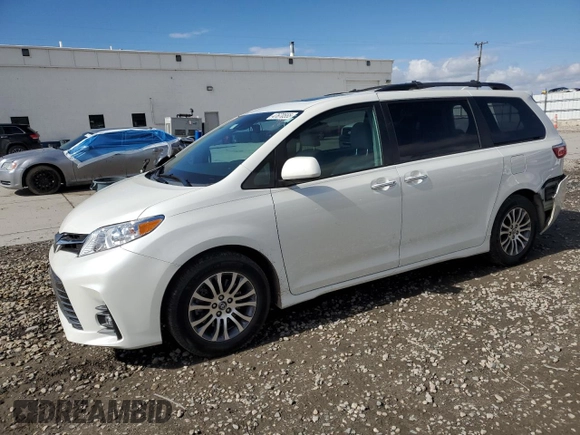 2019 Toyota Sienna XLE Auto Access Seat with VIN 5TDYZ3DC5KS976483, listed as a Copart auction lot 47670555 with 129,331 mi miles and Clean Title. Bid and sale history available at carsss.com. Image 1.