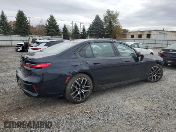 2024 BMW 7 Series 760i xDrive z VIN WBA33EJ08RCR11878, wystawiony jako Copart lot #78952474 z przebiegiem 280 mil mil oraz Szkoda całkowita • Salvage title. Historia ofert i sprzedaży dostępna na DreamBid. Obrazek 3.