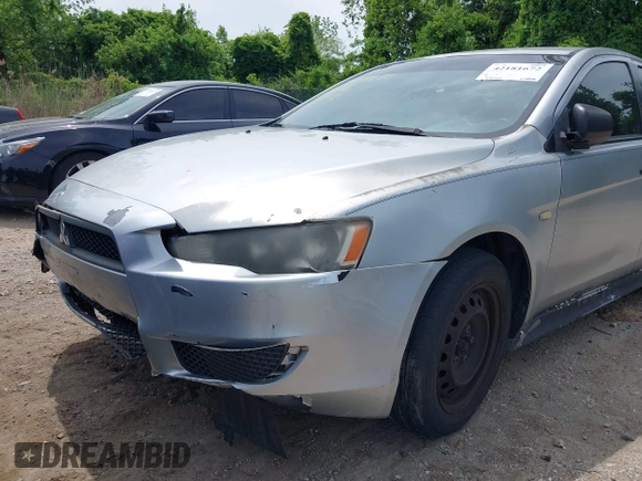 2010 Mitsubishi Lancer DE z VIN JA32U1FU7AU008019, wystawiony jako IAAI lot #42181672 z przebiegiem 227 360 mil mil oraz . Historia ofert i sprzedaży dostępna na DreamBid. Obrazek 13.