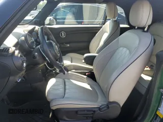 2020 MINI Convertible Cooper с VIN WMWWJ3C07L3M02795, выставлен на аукционе Copart как лот 61579105 с пробегом 66 807 миль миль и Списание • Salvage title. История ставок и продаж доступна на DreamBid. Изображение 7.