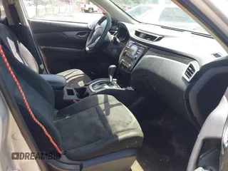 2015 Nissan Rogue SV with VIN 5N1AT2MTXFC849891, listed as a IAAI auction lot 41964361 with 135,934 mi miles and . Bid and sale history available at carsss.com. Image 5.
