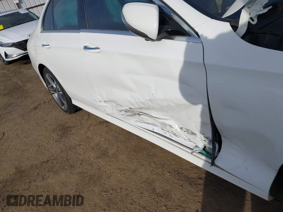 2020 Mercedes-Benz E 350 with VIN WDDZF8DB7LA752766, listed as a IAAI auction lot 41752422 with 48,225 mi miles and . Bid and sale history available at DreamBid. Image 6.