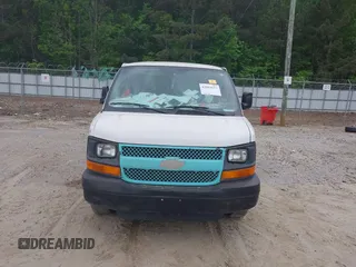 2005 Chevrolet Express Cargo z VIN 1GCGG25V451145263, wystawiony jako IAAI lot #42093657 z przebiegiem Nie podano mil oraz . Historia ofert i sprzedaży dostępna na DreamBid. Obrazek 6.