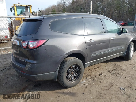 2015 Chevrolet Traverse LS z VIN 1GNKVFEDXFJ134436, wystawiony jako IAAI lot #41773596 z przebiegiem 156 326 mil mil oraz . Historia ofert i sprzedaży dostępna na DreamBid. Obrazek 4.