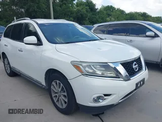 2014 Nissan Pathfinder Platinum with VIN 5N1AR2MN0EC646541, listed as a IAAI auction lot 42680665 with 203,487 mi miles and . Bid and sale history available at DreamBid. Image 1.