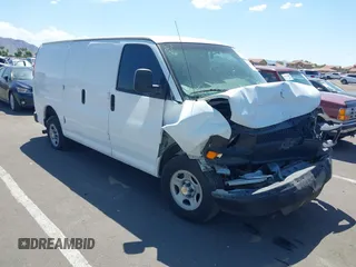 2005 Chevrolet Express Cargo z VIN 1GCFG15X151190930, wystawiony jako IAAI lot #40196270 z przebiegiem Nie podano mil oraz . Historia ofert i sprzedaży dostępna na DreamBid. Obrazek 1.