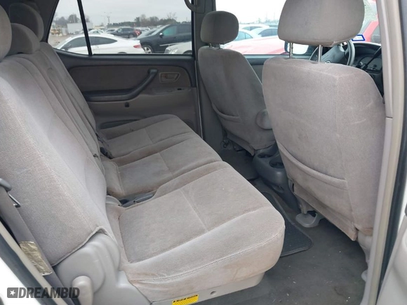 2004 Toyota Sequoia SR5 with VIN 5TDZT34A44S234566, listed as a IAAI auction lot 41594779 with 249,820 mi miles. Bid and sale history available at carsss.com. Image 8.