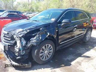 2017 Cadillac XT5 Luxury FWD z VIN 1GYKNBRS7HZ227732, wystawiony jako IAAI lot #42035099 z przebiegiem 76 260 mil mil oraz . Historia ofert i sprzedaży dostępna na DreamBid. Obrazek 18.