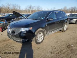 2018 Lincoln MKT with VIN 2LMHJ5NK8JBL01820, listed as a Copart auction lot 42719305 with 258,575 mi miles and Salvage Title. Bid and sale history available at carsss.com. Image 1.