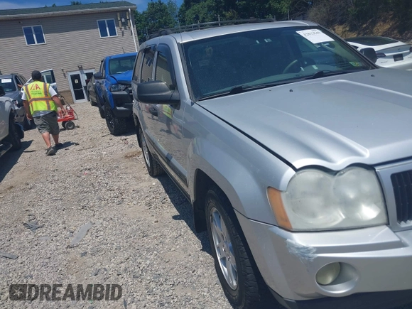 2005 Jeep Grand Cherokee Laredo with VIN 1J4HR48N05C540139, listed as a IAAI auction lot 42813549 with 134,908 mi miles and . Bid and sale history available at DreamBid. Image 13.