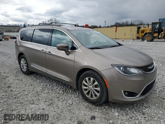 2017 Chrysler Pacifica Touring L with VIN 2C4RC1BG2HR752220, listed as a Copart auction lot 52974835 with 152,239 mi miles and Salvage Title. Bid and sale history available at DreamBid. Image 4.
