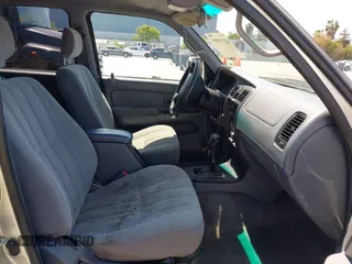1999 Toyota 4Runner SR5 with VIN JT3GN86R8X0123564, listed as a IAAI auction lot 42174995 with 275,264 mi miles and . Bid and sale history available at DreamBid. Image 5.