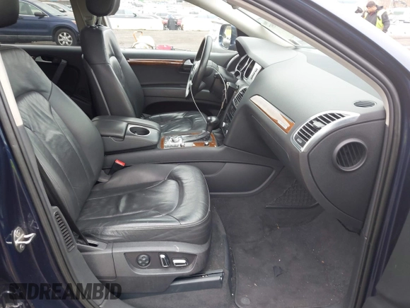 2013 Audi Q7 3.0T Premium Plus with VIN WA1LGAFE8DD002959, listed as a IAAI auction lot 41970557 with 184,945 mi miles. Bid and sale history available at carsss.com. Image 5.