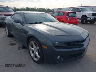 2012 Chevrolet Camaro 1LT z VIN 2G1FB1E31C9163613, wystawiony jako IAAI lot #42160346 z przebiegiem 182 148 mil mil oraz . Historia ofert i sprzedaży dostępna na DreamBid. Obrazek 1.