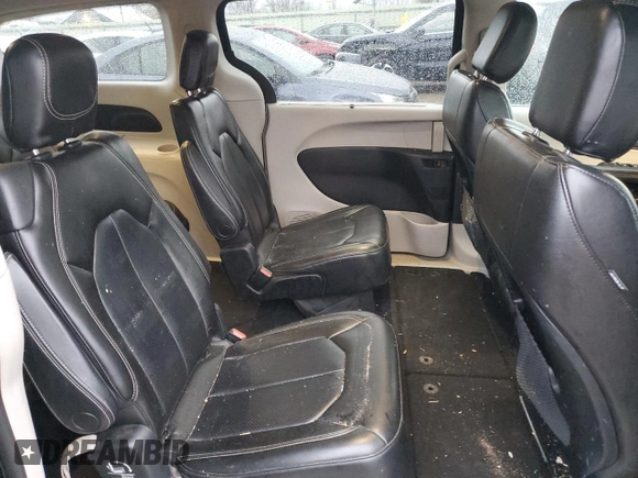 2020 Chrysler Voyager LXi z VIN 2C4RC1DG1LR156747, wystawiony jako Copart lot #80697024 z przebiegiem 118 093 mil mil oraz Nie do naprawy • Non repairable. Historia ofert i sprzedaży dostępna na DreamBid. Obrazek 11.