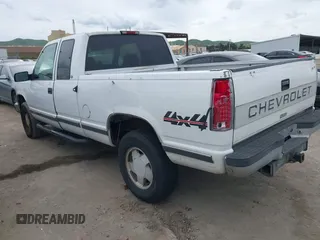 1997 Chevrolet Silverado 1500 with VIN 2GCEK19R7V1238673, listed as a IAAI auction lot 41719187 with 262,800 mi miles and . Bid and sale history available at DreamBid. Image 3.
