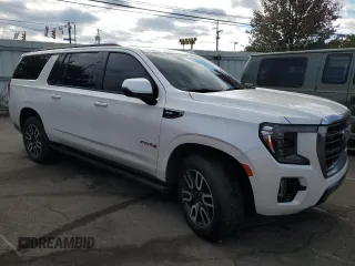 2022 GMC Yukon XL AT4 with VIN 1GKS2HKL4NR304304, listed as a Copart auction lot 79207444 with 68,878 mi miles and Salvage Title. Bid and sale history available at carsss.com. Image 4.
