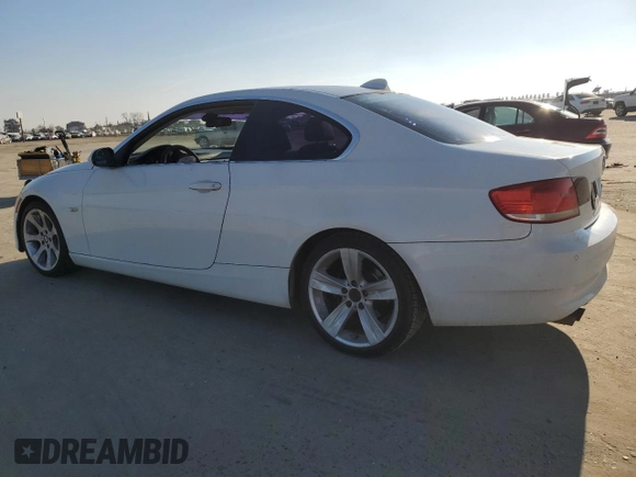 2007 BMW 3 Series 328i with VIN WBAWV13597P117499, listed as a Copart auction lot 42053095 with 230,508 mi miles and Salvage title. Bid and sale history available at DreamBid. Image 2.