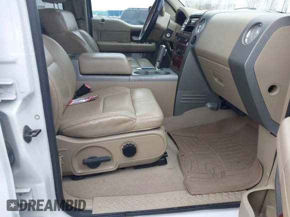 2007 Ford F-150 XLT with VIN 1FTPW14537FA76876, listed as a IAAI auction lot 42038390 with 172,219 mi miles. Bid and sale history available at carsss.com. Image 5.