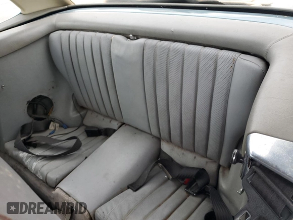 1985 Mercedes-Benz 380 z VIN WDB1070451A014424, wystawiony jako Copart lot #72587724 z przebiegiem 105 926 mil mil oraz Tytuł czysty. Historia ofert i sprzedaży dostępna na DreamBid. Obrazek 10.