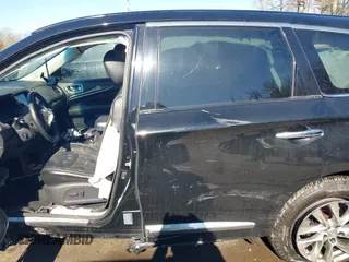 2015 Infiniti QX60 with VIN 5N1AL0MM5FC500781, listed as a IAAI auction lot 41850668 with 104,811 mi miles. Bid and sale history available at carsss.com. Image 13.