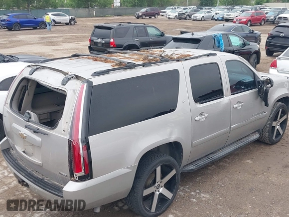 2007 Chevrolet Suburban LTZ with VIN 1GNFK16377R405989, listed as a IAAI auction lot 41911997 with 177,903 mi miles. Bid and sale history available at carsss.com. Image 6.