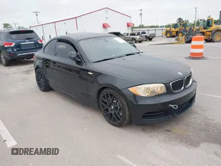 2012 BMW 1 Series 135i с VIN WBAUC9C5XCVM12693, выставлен на аукционе IAAI как лот 42341971 с пробегом 121 596 миль миль и . История ставок и продаж доступна на DreamBid. Изображение 1.