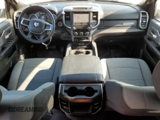 2022 Ram 2500 Big Horn z VIN 3C6UR5DL3NG322697, wystawiony jako Copart lot #55618875 z przebiegiem 132 590 mil mil oraz Czysty tytuł • Clean title. Historia ofert i sprzedaży dostępna na DreamBid. Obrazek 8.