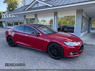 2013 Tesla Model S z VIN 5YJSA1CG5DFP18929, wystawiony jako IAAI lot #42830279 z przebiegiem 111 151 mil mil oraz . Historia ofert i sprzedaży dostępna na DreamBid. Obrazek 1.