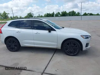 2020 Volvo XC60 R-Design with VIN YV4102DM6L1517568, listed as a IAAI auction lot 42383551 with 68,879 mi miles and . Bid and sale history available at DreamBid. Image 13.