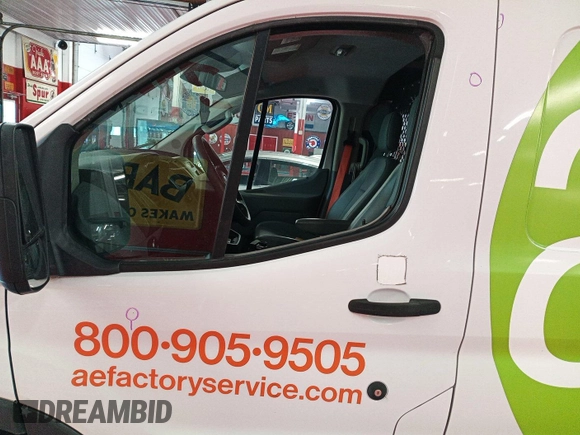 2016 Ford Transit Cargo z VIN 1FTYE1YM4GKA89538, wystawiony jako IAAI lot #42679120 z przebiegiem 223 958 mil mil oraz . Historia ofert i sprzedaży dostępna na DreamBid. Obrazek 1.