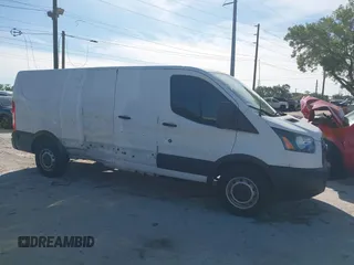 2019 Ford Transit z VIN 1FTYR2ZM1KKB25574, wystawiony jako IAAI lot #41891247 z przebiegiem 142 627 mil mil oraz . Historia ofert i sprzedaży dostępna na DreamBid. Obrazek 13.