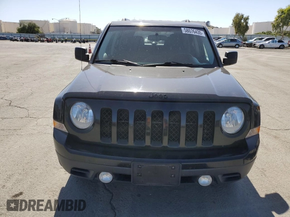 2014 Jeep Patriot Altitude with VIN 1C4NJPBA3ED758528, listed as a Copart auction lot 58076435 with 252,479 mi miles and Clean title. Bid and sale history available at DreamBid. Image 5.
