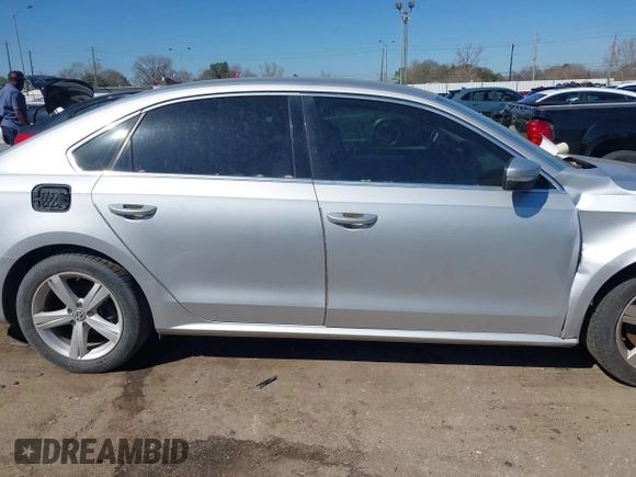2013 Volkswagen Passat SE w/Sunroof with VIN 1VWBH7A34DC003147, listed as a IAAI auction lot 41662970 with 153,897 mi miles. Bid and sale history available at carsss.com. Image 13.