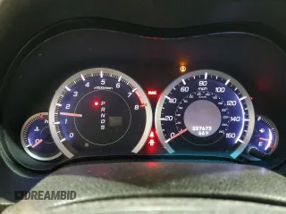 2011 Acura TSX z VIN JH4CU2F60BC006146, wystawiony jako Copart lot #59874515 z przebiegiem 227 673 mil mil oraz Szkoda całkowita • Salvage title. Historia ofert i sprzedaży dostępna na DreamBid. Obrazek 9.