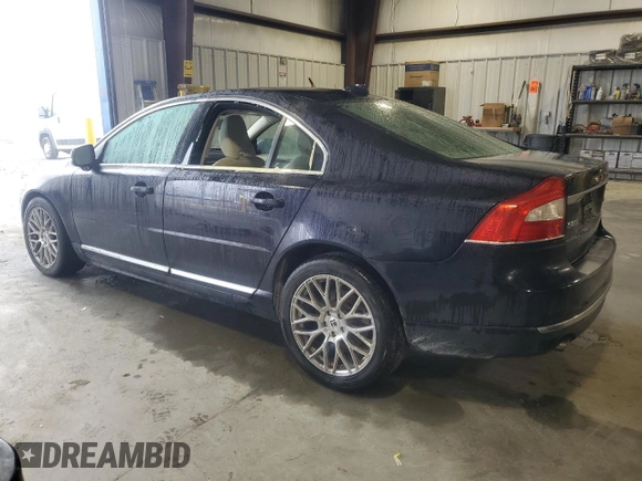 2015 Volvo S80 T5 Drive-E z VIN YV140MAK7F1186187, wystawiony jako Copart lot #48611813 z przebiegiem 108 089 mil mil oraz . Historia ofert i sprzedaży dostępna na DreamBid. Obrazek 2.