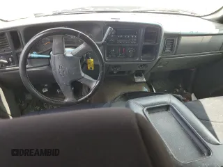 2005 Chevrolet Silverado 1500 LS z VIN 2GCEC13T551347294, wystawiony jako Copart lot #58996345 z przebiegiem Nie podano mil oraz Szkoda całkowita • Salvage title. Historia ofert i sprzedaży dostępna na DreamBid. Obrazek 8.