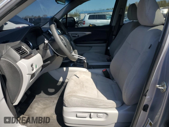 2017 Honda Pilot EX with VIN 5FNYF6H31HB048722, listed as a Copart auction lot 53606135 with 106,538 mi miles and Salvage Title. Bid and sale history available at DreamBid. Image 7.