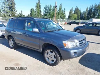 2005 Toyota Highlander z VIN JTEEP21A850092756, wystawiony jako IAAI lot #42336538 z przebiegiem 216 608 mil mil oraz . Historia ofert i sprzedaży dostępna na DreamBid. Obrazek 1.