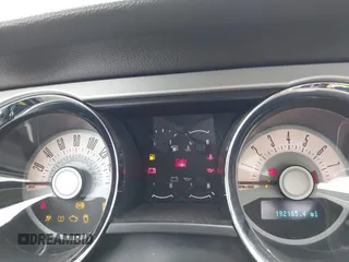 2011 Ford Mustang V6 z VIN 1ZVBP8AM6B5123048, wystawiony jako IAAI lot #42580989 z przebiegiem 192 185 mil mil oraz . Historia ofert i sprzedaży dostępna na DreamBid. Obrazek 7.