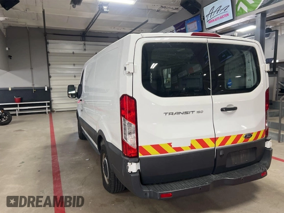 2018 Ford Transit z VIN 1FTYE1YM0JKB52111, wystawiony jako IAAI lot #42789026 z przebiegiem 132 936 mil mil oraz . Historia ofert i sprzedaży dostępna na DreamBid. Obrazek 17.