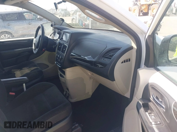 2017 Dodge Grand Caravan SE Plus z VIN 2C4RDGBG2HR741587, wystawiony jako IAAI lot #41965041 z przebiegiem 88 112 mil mil oraz . Historia ofert i sprzedaży dostępna na DreamBid. Obrazek 5.