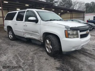 2007 Chevrolet Suburban LT with VIN 1GNFC16J17J187848, listed as a IAAI auction lot 41553241 with 1 mi miles. Bid and sale history available at carsss.com. Image 1.