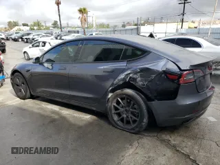 2023 Tesla Model 3 z VIN 5YJ3E1EA7PF695756, wystawiony jako Copart lot #44460865 z przebiegiem 24 033 mil mil oraz Szkoda całkowita • Salvage title. Historia ofert i sprzedaży dostępna na DreamBid. Obrazek 2.