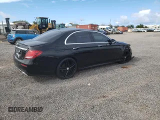 2017 Mercedes-Benz E-Class E 300 Luxury with VIN WDDZF4JB9HA042515, listed as a Copart auction lot 72860302 with 31,647 mi miles. Bid and sale history available at carsss.com. Image 3.