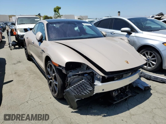 2024 Porsche Taycan z VIN WP0AA2Y1XRSA10095, wystawiony jako Copart lot #60040284 z przebiegiem 1 732 mil mil oraz Szkoda całkowita • Salvage title. Historia ofert i sprzedaży dostępna na DreamBid. Obrazek 4.