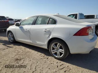 2014 Volvo S60 T5 z VIN YV1612FS9E2280986, wystawiony jako Copart lot #54406225 z przebiegiem 161 414 mil mil oraz Czysty tytuł • Clean title. Historia ofert i sprzedaży dostępna na DreamBid. Obrazek 2.