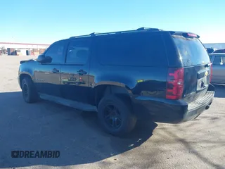 2013 Chevrolet Suburban LS with VIN 1GNSKHE76DR155667, listed as a IAAI auction lot 41053774 with 118,655 mi miles. Bid and sale history available at carsss.com. Image 3.