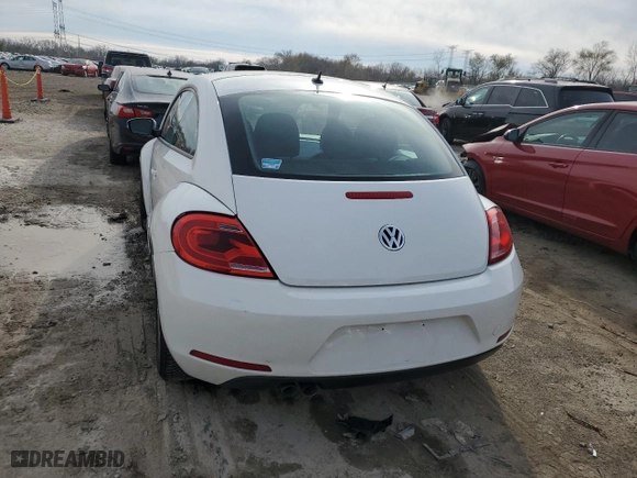 2012 Volkswagen Beetle 2.5L PZEV with VIN 3VWJP7AT6CM605642, listed as a Copart auction lot 80018214 with 101,694 mi miles and Salvage Title. Bid and sale history available at carsss.com. Image 6.