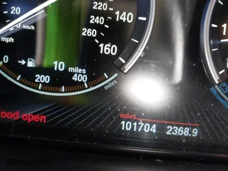 2014 BMW 6 Series 640i xDrive with VIN WBA6B8C58EDZ72405, listed as a IAAI auction lot 42076517 with 101,704 mi miles. Bid and sale history available at carsss.com. Image 7.